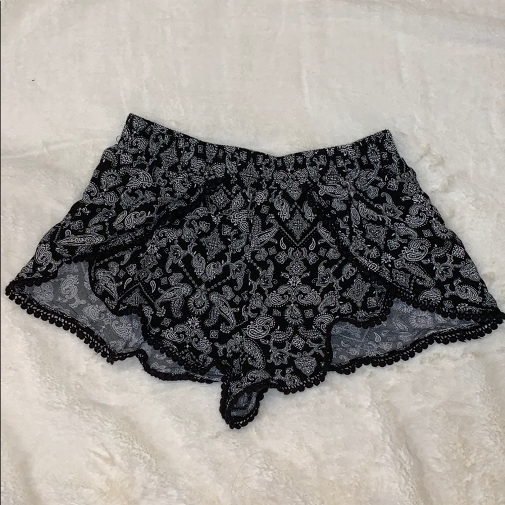 Summery patterned shorts!♠️♣️